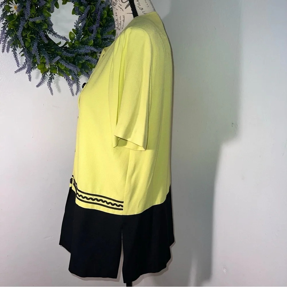 Sheri Martin, 10, Vintage, embroidered, drop waist, padded, side vent tunic - Picture 3 of 6
